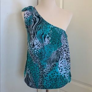 GUESS Women's One-shoulder Top, Size Medium 🌼